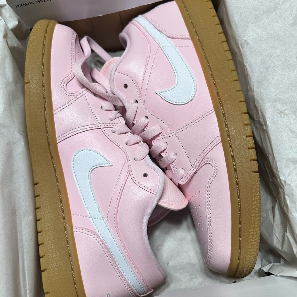 Nike Air Jordan 1